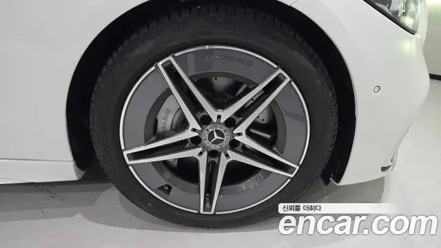 Mercedes-Benz C-Class 2026 — ფოტო 5/20