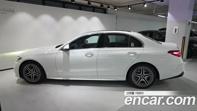 Mercedes-Benz C-Class 2026 — ფოტო 8/20