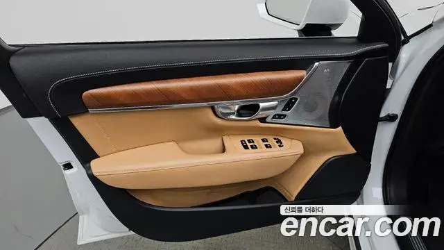 Volvo S90 2019 — Photo 20/32