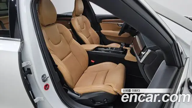 Volvo S90 2019 — Photo 12/32