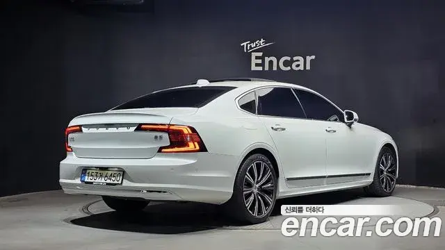 Volvo S90 2022 — Фото 2/20