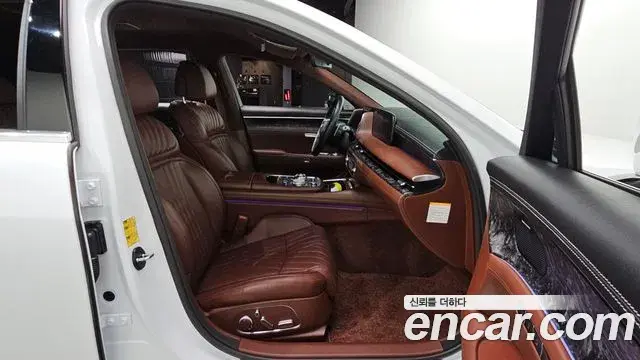 Genesis G90 2023 — Фото 12/20
