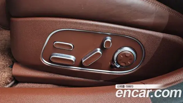 Genesis G90 2023 — Фото 15/20