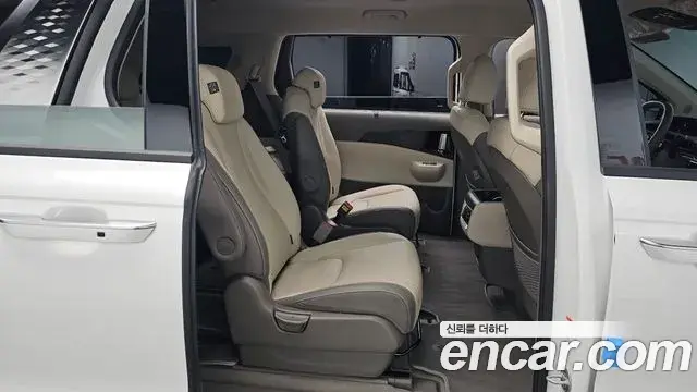Kia Carnival 2026 — Фото 12/20
