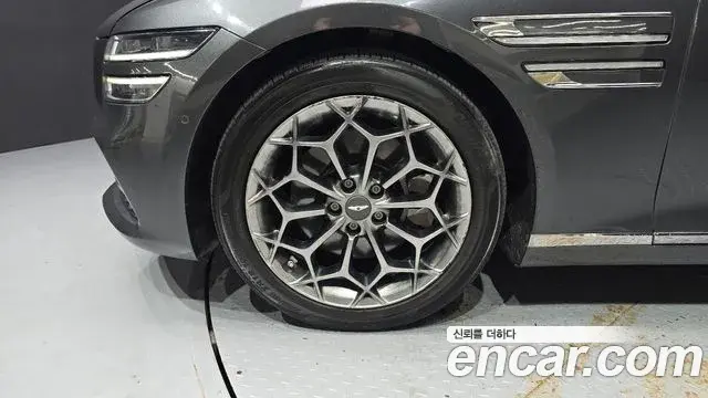Genesis Electrified G80 2021 — Photo 5/20