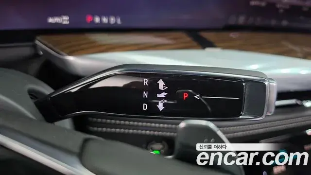 Cadillac Escalade 2025 — Photo 18/41
