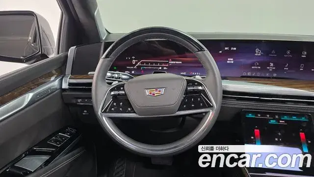 Cadillac Escalade 2025 — Photo 32/41