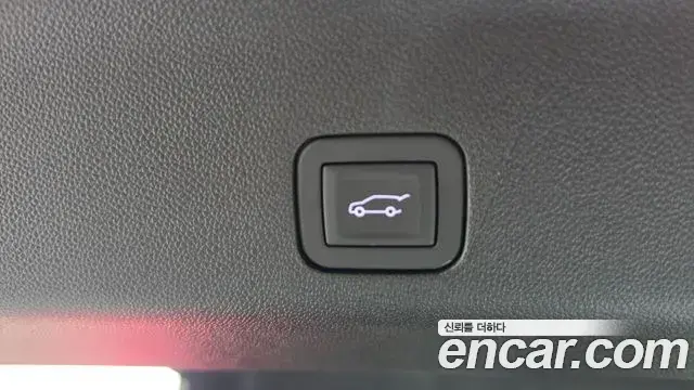 Cadillac Escalade 2025 — Photo 38/41