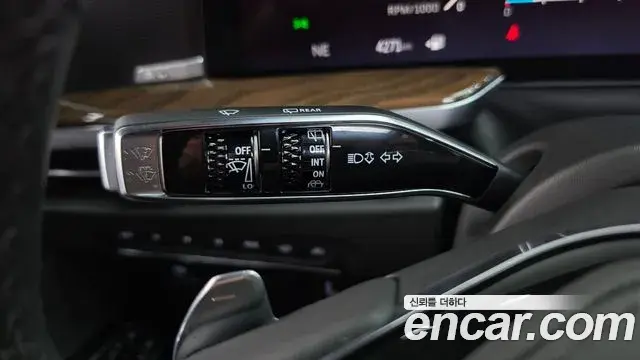 Cadillac Escalade 2025 — Photo 27/41