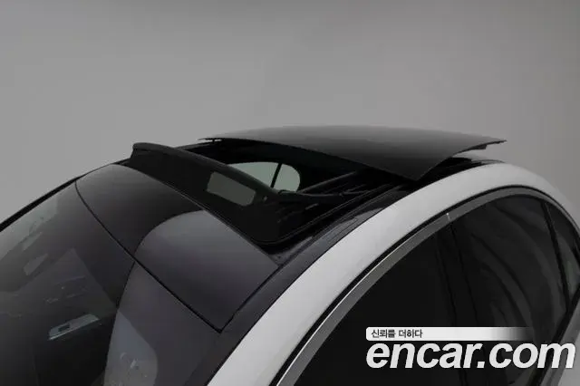 Mercedes-Benz E-Class 2025 — Фото 12/20