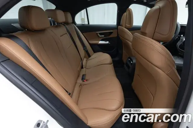 Mercedes-Benz E-Class 2025 — Фото 13/20