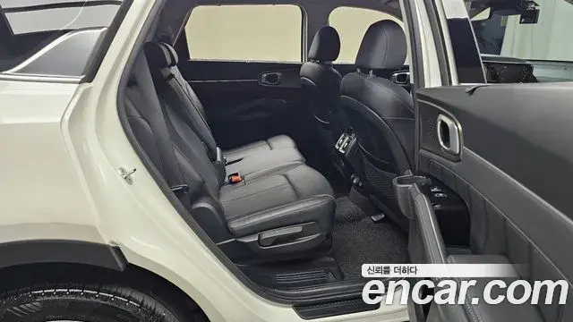 Kia Sorento 2020 — Фото 11/20