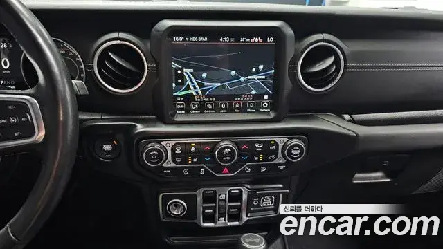 Jeep Wrangler 2020 — Фото 13/20