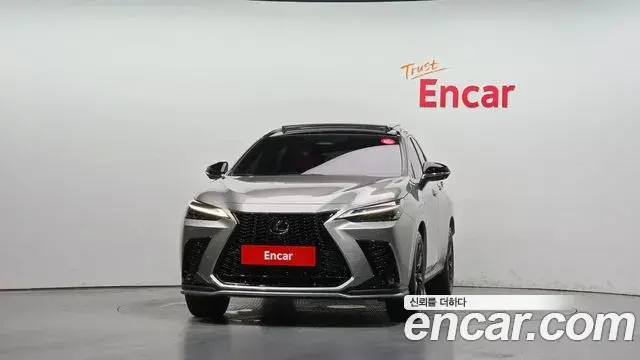 Lexus NX450h+ 2024 — Photo 3/37