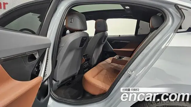 BMW 5 Series 2026 — Photo 12/20