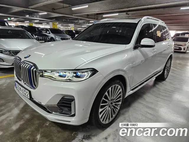 BMW X7 2021 — Photo 20/20