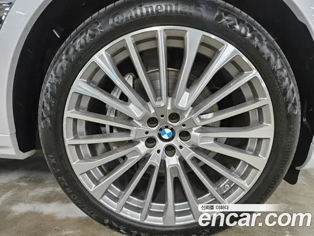 BMW X7 2021 — Photo 4/20