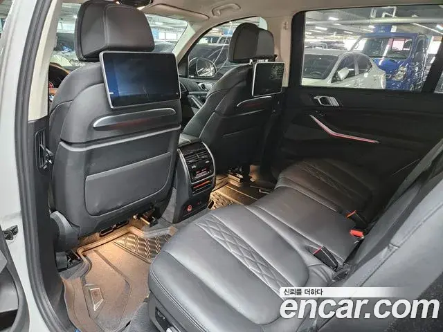 BMW X7 2021 — Photo 10/20