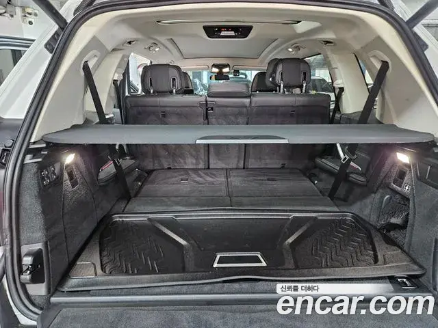 BMW X7 2021 — Photo 18/20