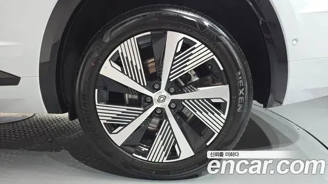 Renault Samsung Grand Koleos 2025 — Photo 33/36