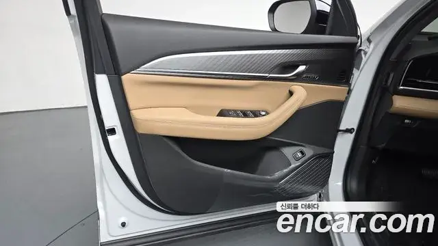 Renault Samsung Grand Koleos 2025 — Photo 36/36