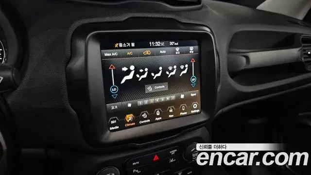 Jeep Renegade 2023 — Photo 22/38