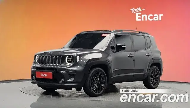 Jeep Renegade 2023 — Photo 17/38