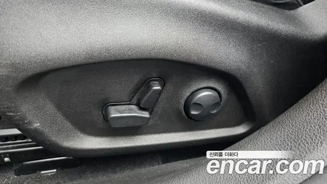 Jeep Renegade 2023 — Photo 31/38