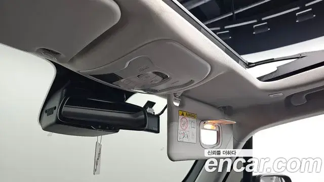 Jeep Renegade 2023 — Photo 36/38