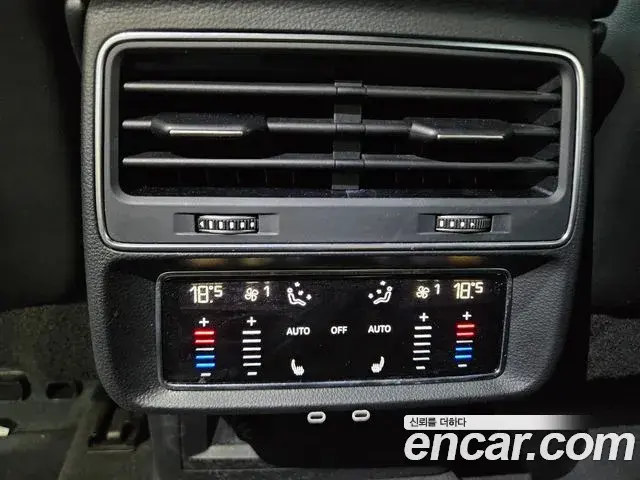 Audi Q7 2022 — Фото 17/20