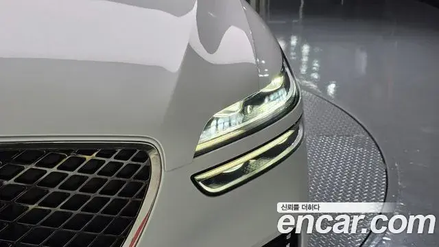 Genesis GV70 2023 — ფოტო 14/34