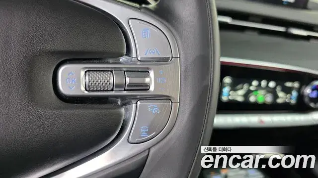 Genesis GV70 2023 — ფოტო 27/34