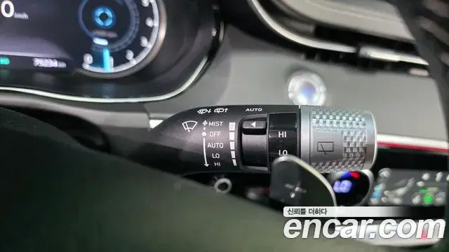 Genesis GV70 2023 — ფოტო 9/34