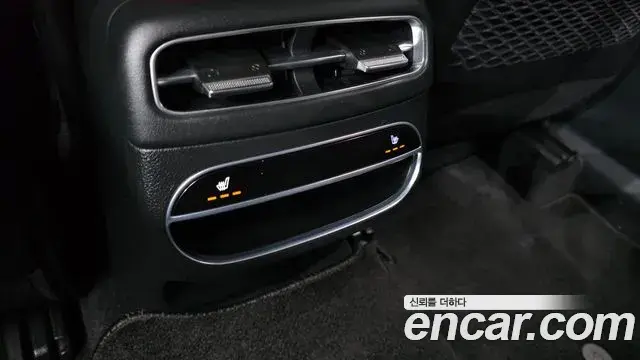 Genesis GV70 2023 — ფოტო 33/34