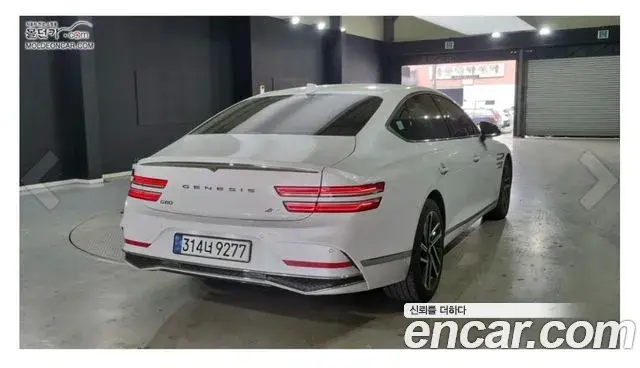 Genesis Electrified G80 2024 — Photo 1/18