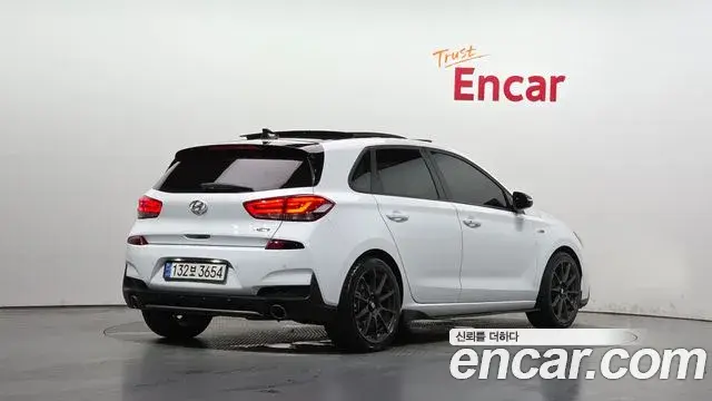 Hyundai i30 2019 — Фото 1/20