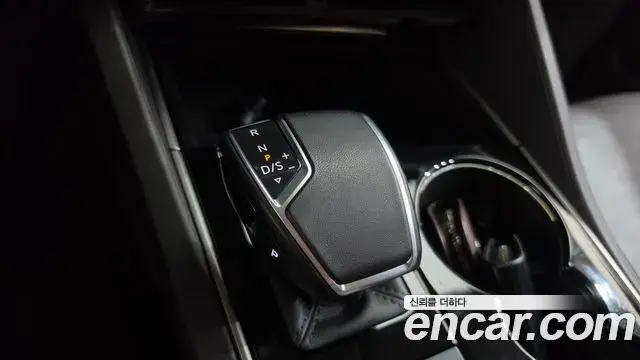 Volkswagen Touareg 2023 — Photo 25/37