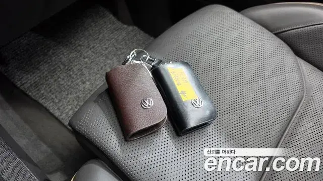 Volkswagen Touareg 2023 — Photo 9/37