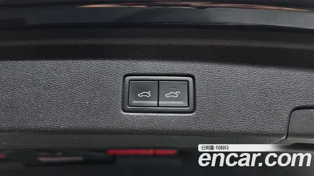 Volkswagen Touareg 2023 — Photo 17/37