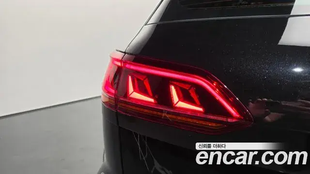 Volkswagen Touareg 2023 — Photo 33/37
