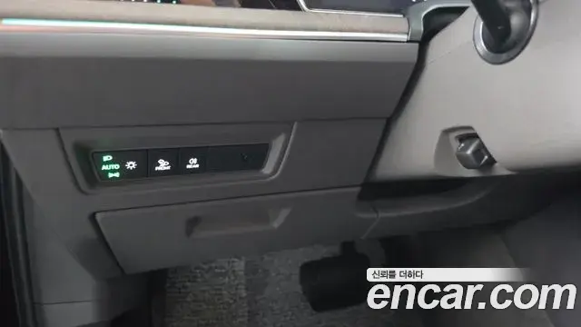 Volkswagen Touareg 2023 — Photo 29/37