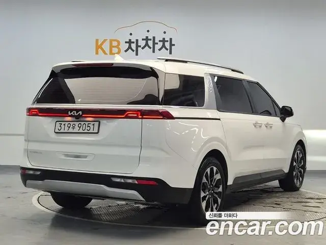 Kia Carnival 2022 — Фото 2/20