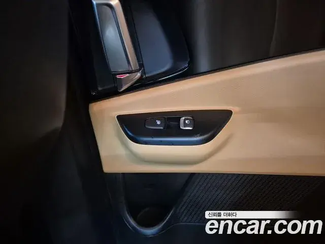 Kia Carnival 2022 — Фото 19/20