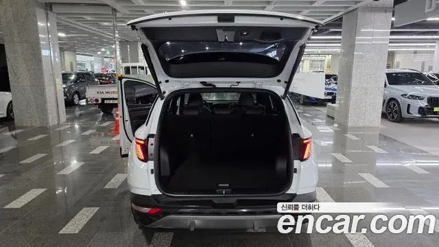 Hyundai The New Tucson 2022 — Фото 9/20
