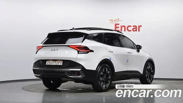 Kia Sportage 2021 — Фото 2/20