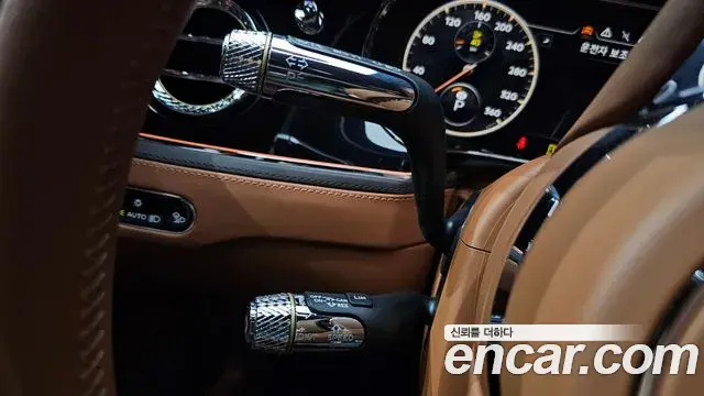 Bentley Flying Spur 2021 — Photo 39/50