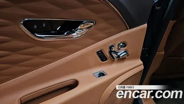 Bentley Flying Spur 2021 — Photo 44/50