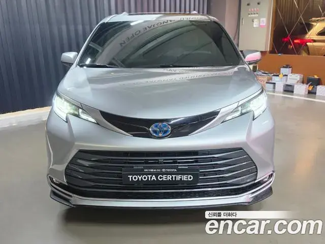 Toyota Sienna 2025 — ფოტო 19/19