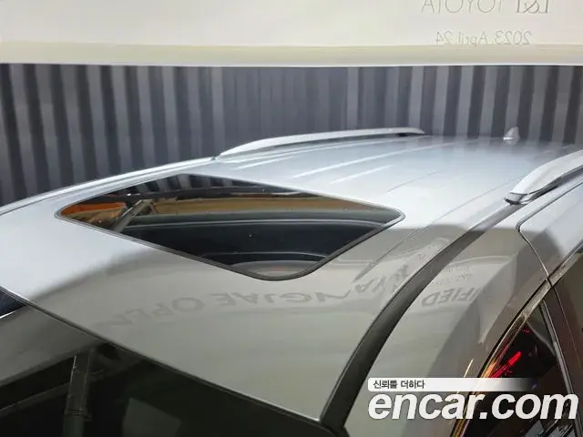 Toyota Sienna 2025 — ფოტო 13/19