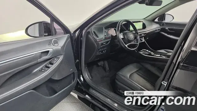Hyundai Sonata 2022 — Фото 10/20